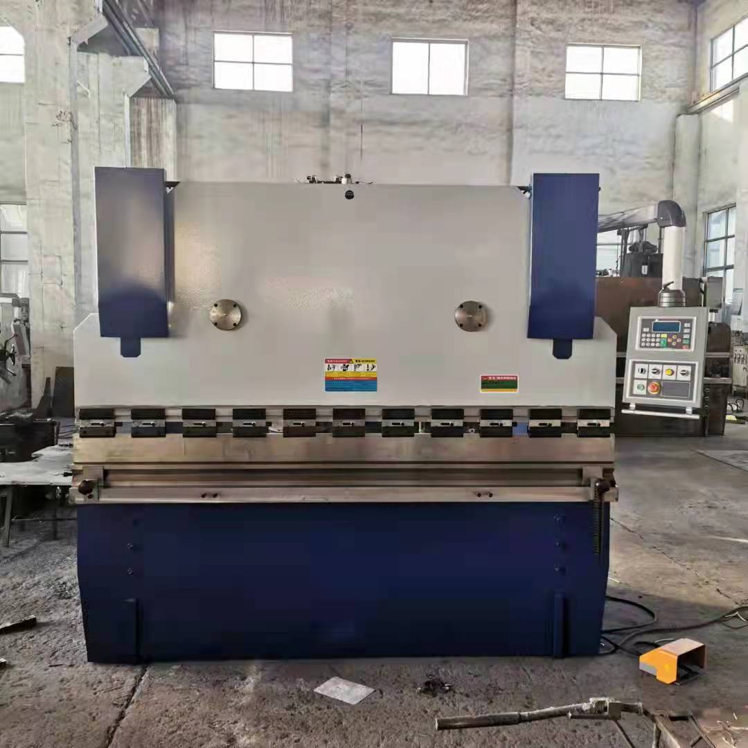 数控板料折弯机 (1)