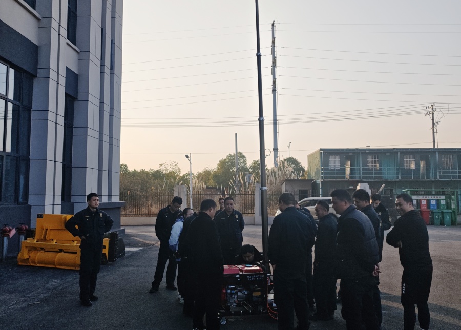 移动照明灯