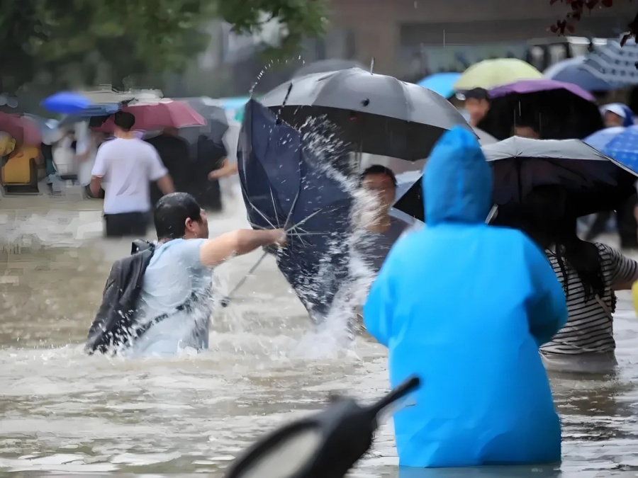南方暴雨疯狂侵袭，多地告急！_3_杜旻_来自小红书网页版