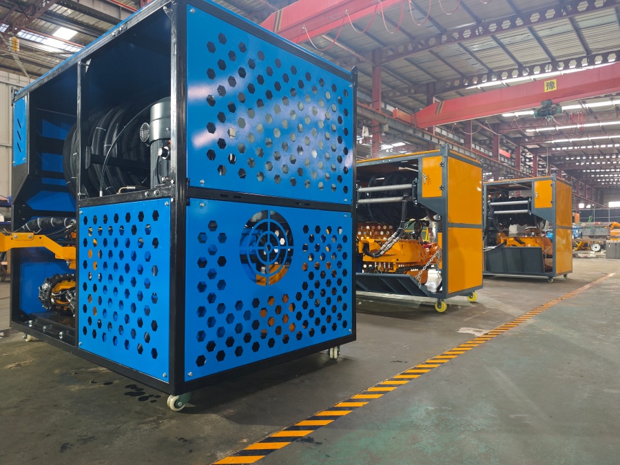 清淤机器人装配现场(55)